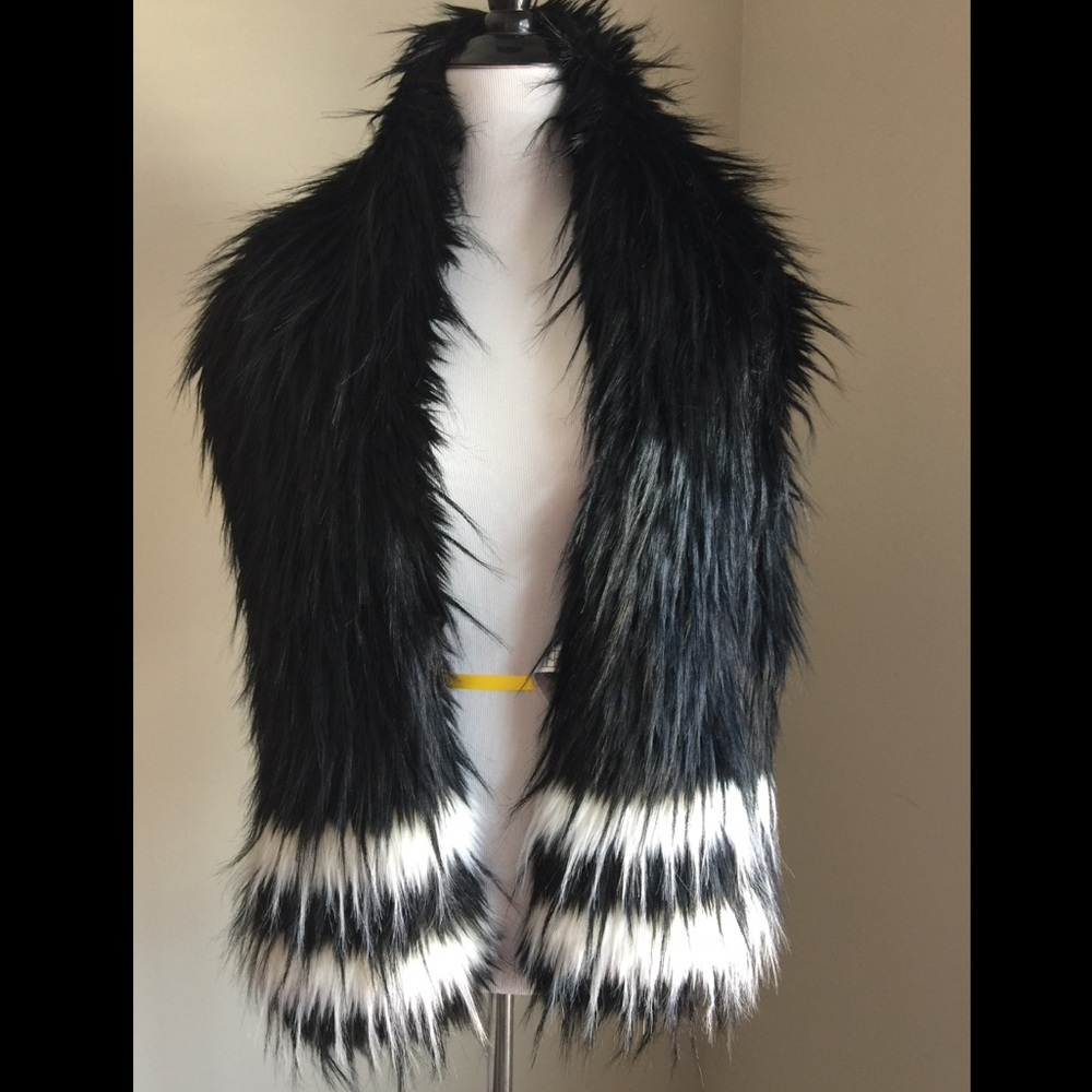 Guess by Marciano faux fur